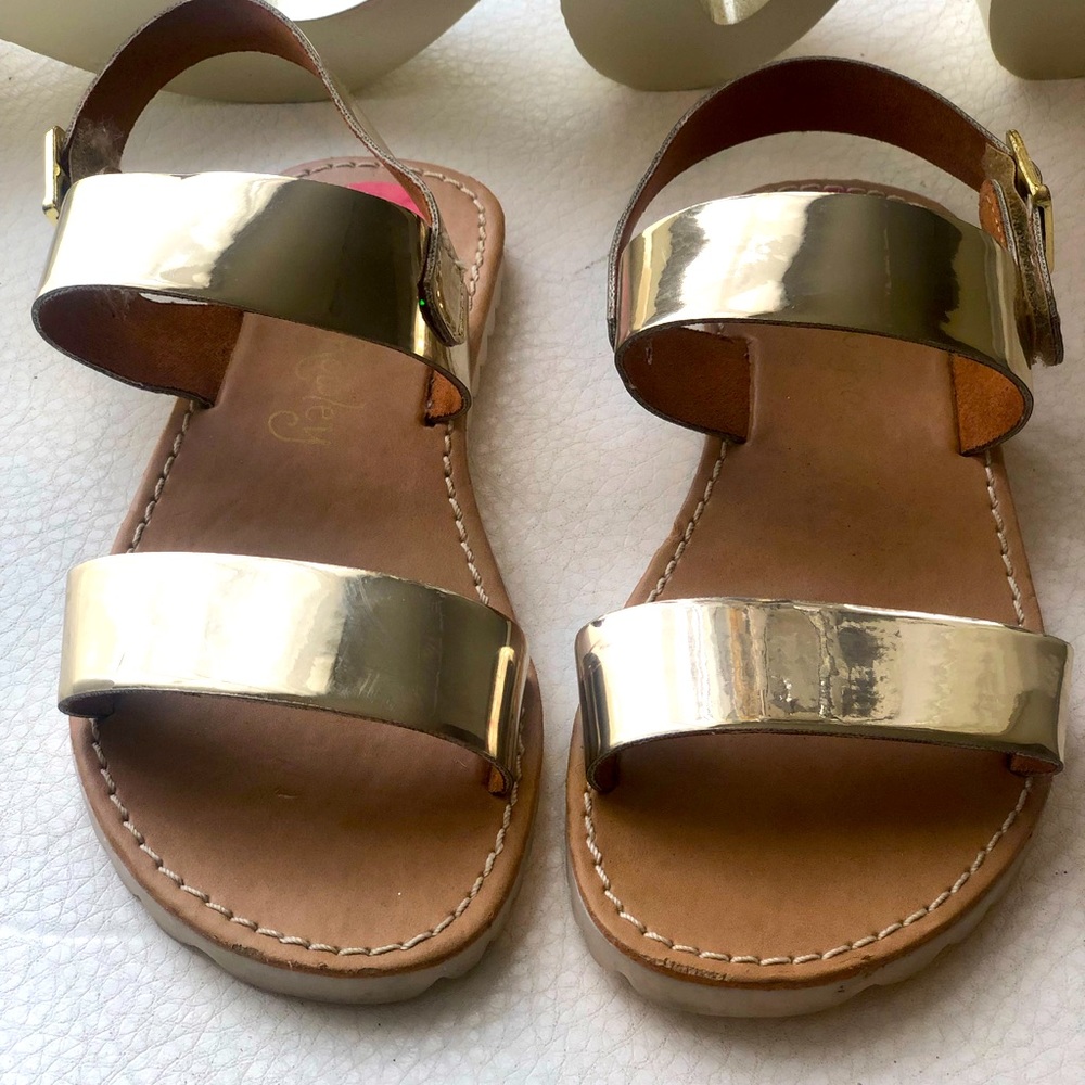 Little girls size 10 gold sandals NWOT Cynthia Rowley